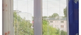 Aluminiowe żaluzje na okno PCV